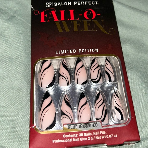 Halloween Press On Nails - Picture 3 of 4